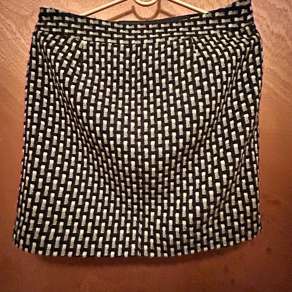 LOFT Black and White Textured Mini Skirt - Picture 6 of 7